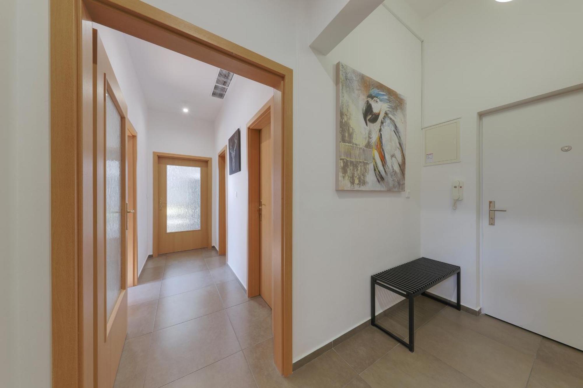 Aneri Apartment Old Town Bratislava Bagian luar foto