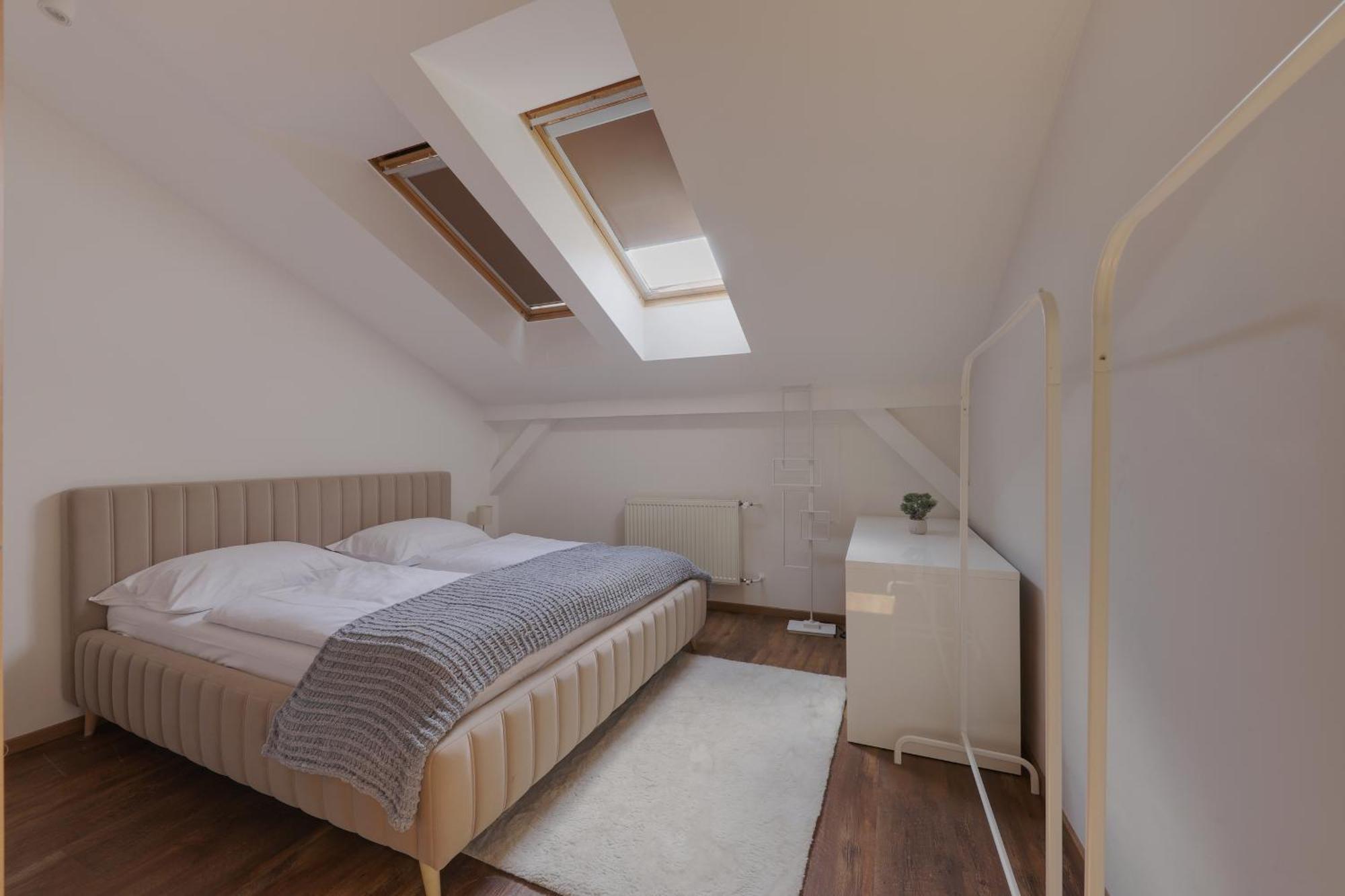Aneri Apartment Old Town Bratislava Bagian luar foto