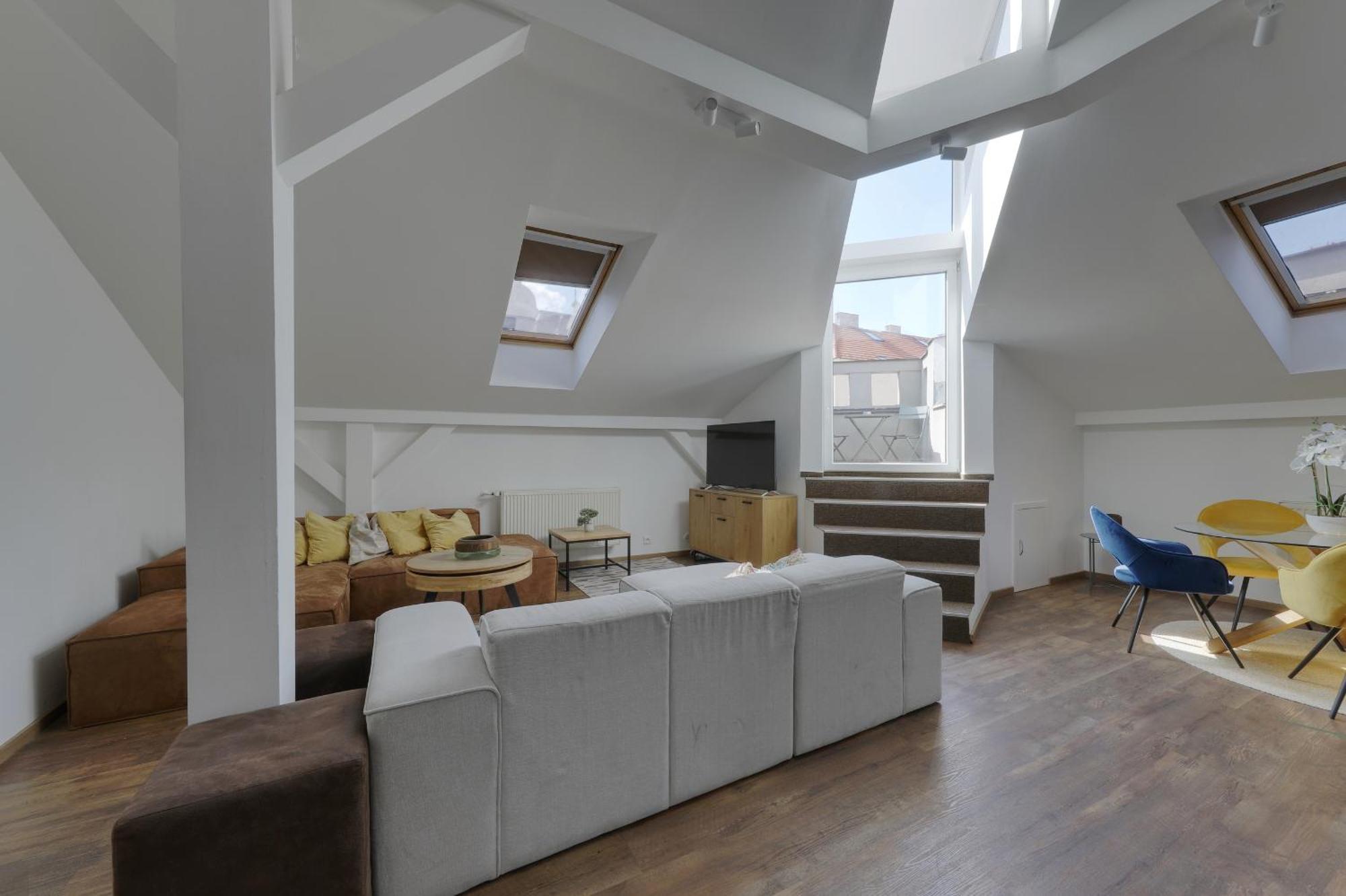 Aneri Apartment Old Town Bratislava Bagian luar foto